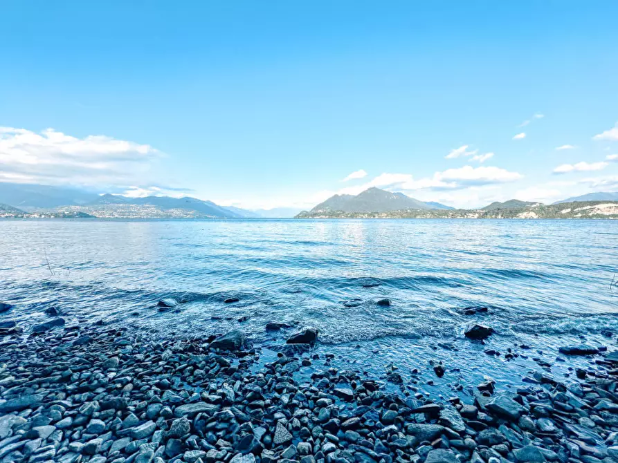 Immagine 30 di Villa in vendita  in Via Sempione sud 26 a Stresa