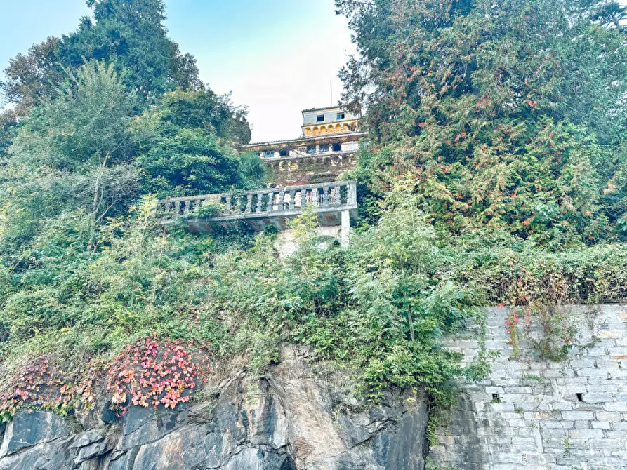 Immagine 45 di Villa in vendita  in Via Sempione sud 26 a Stresa