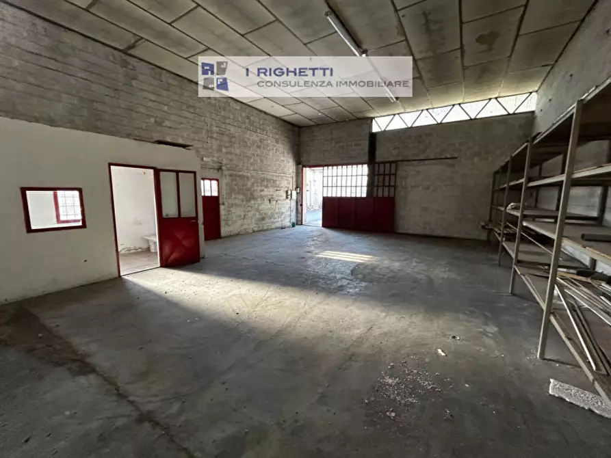 Immagine 5 di Magazzino in affitto  in via spallanzani a Verona