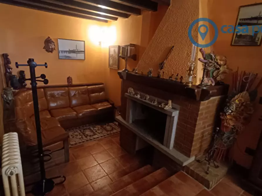 Immagine 8 di Casa bifamiliare in vendita  a Lusia