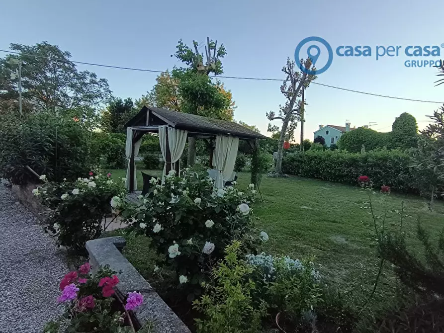 Immagine 30 di Casa bifamiliare in vendita  a Lusia