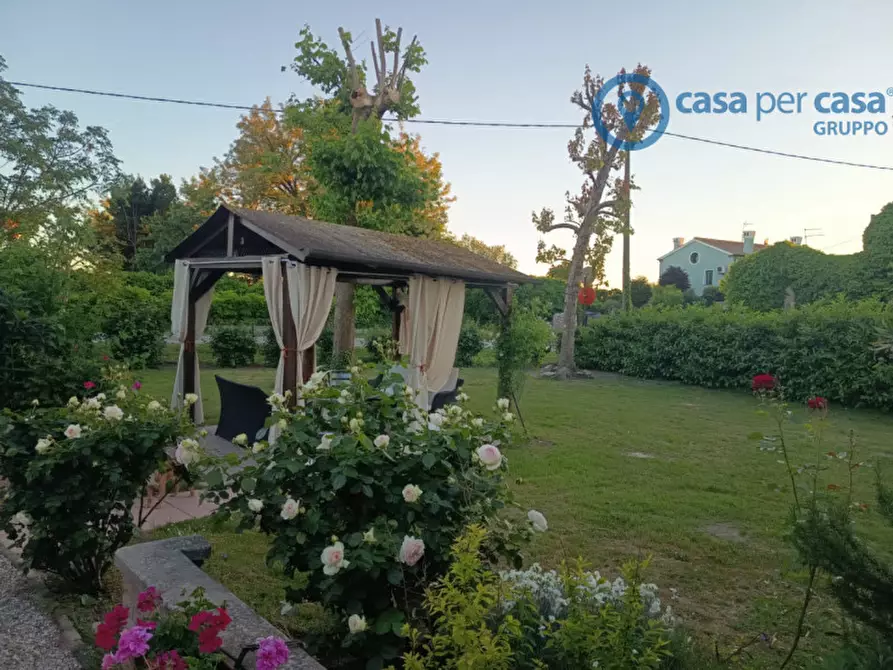 Immagine 33 di Casa bifamiliare in vendita  a Lusia