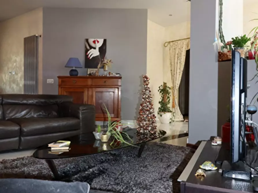 Immagine 3 di Casa bifamiliare in vendita  in viale Matteotti a Montevarchi