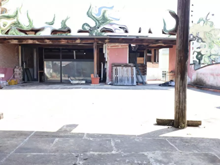 Immagine 9 di Casa bifamiliare in vendita  in viale Matteotti a Montevarchi