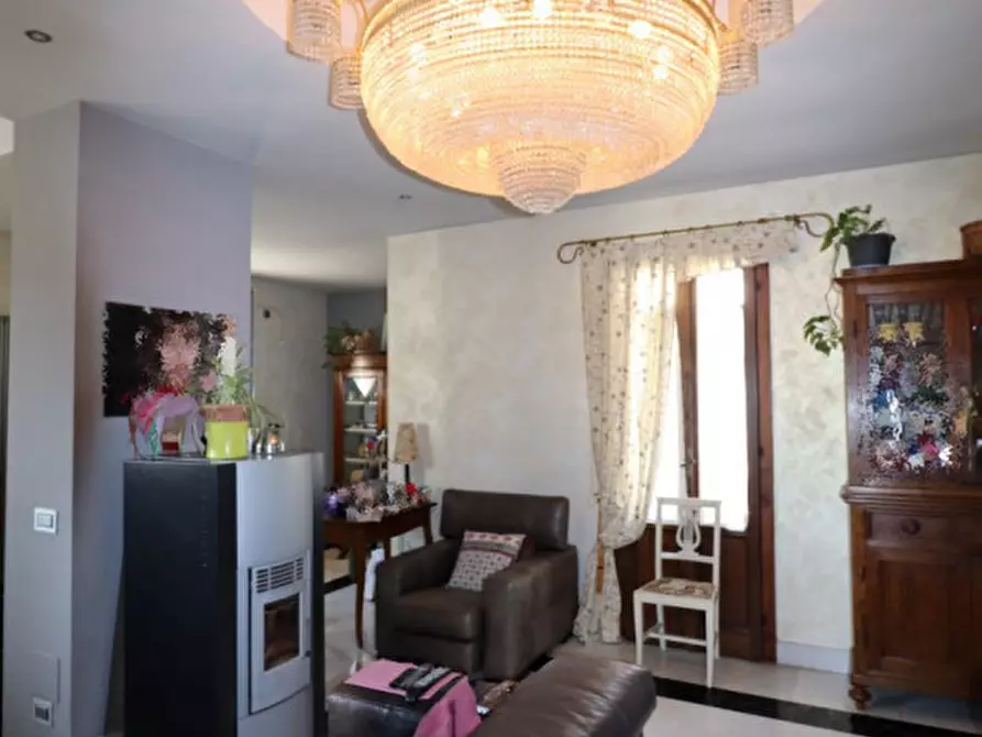 Immagine 54 di Casa bifamiliare in vendita  in viale Matteotti a Montevarchi