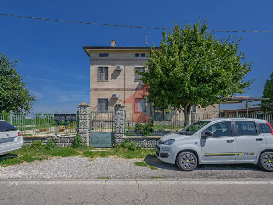 Immagine 1 di Appartamento in vendita  in strada vecchia di bellena 4 a Fontevivo