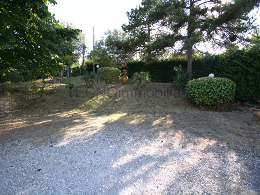 Immagine 2 di Villa in vendita  in Strada di Casamanza a Perugia