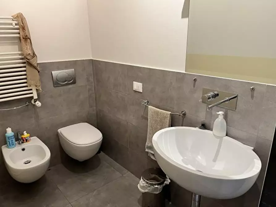 Immagine 14 di Appartamento in vendita  a Senigallia