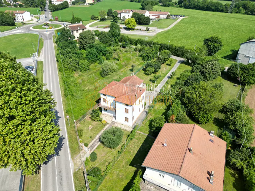 Immagine 1 di Casa indipendente in vendita  in Via Maranese 79 a Schio