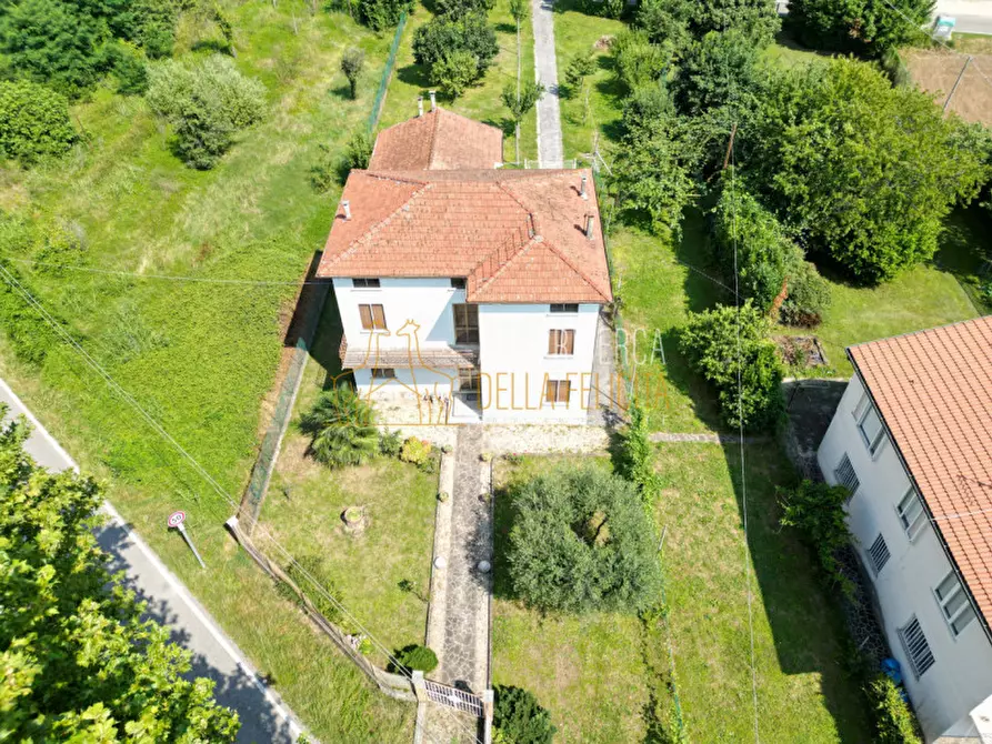 Immagine 1 di Casa indipendente in vendita  in Via Maranese 79 a Schio