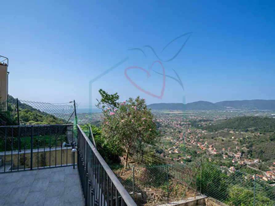 Immagine 23 di Appartamento in vendita  a Ortonovo