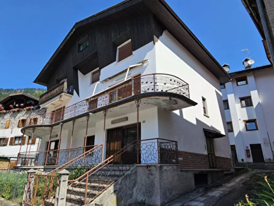 Immagine 2 di Casa indipendente in vendita  in Piazza S.Giacomo 5 a Santo Stefano Di Cadore