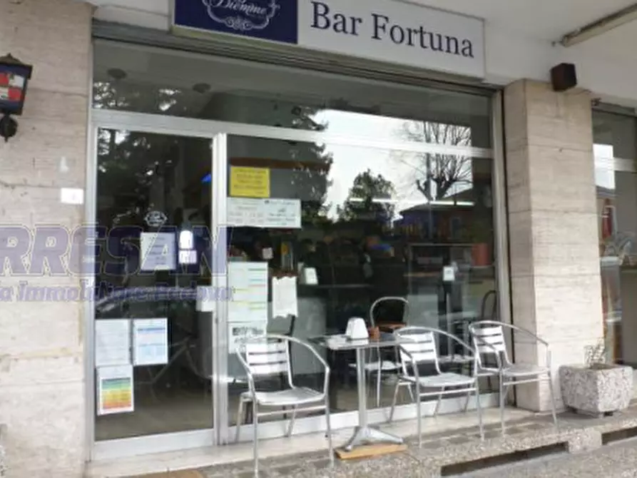 Immagine 2 di Negozio in vendita  in via sorio a Padova
