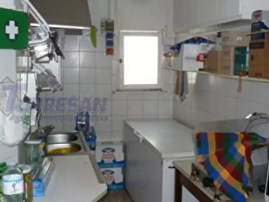 Immagine 10 di Negozio in vendita  in via sorio a Padova