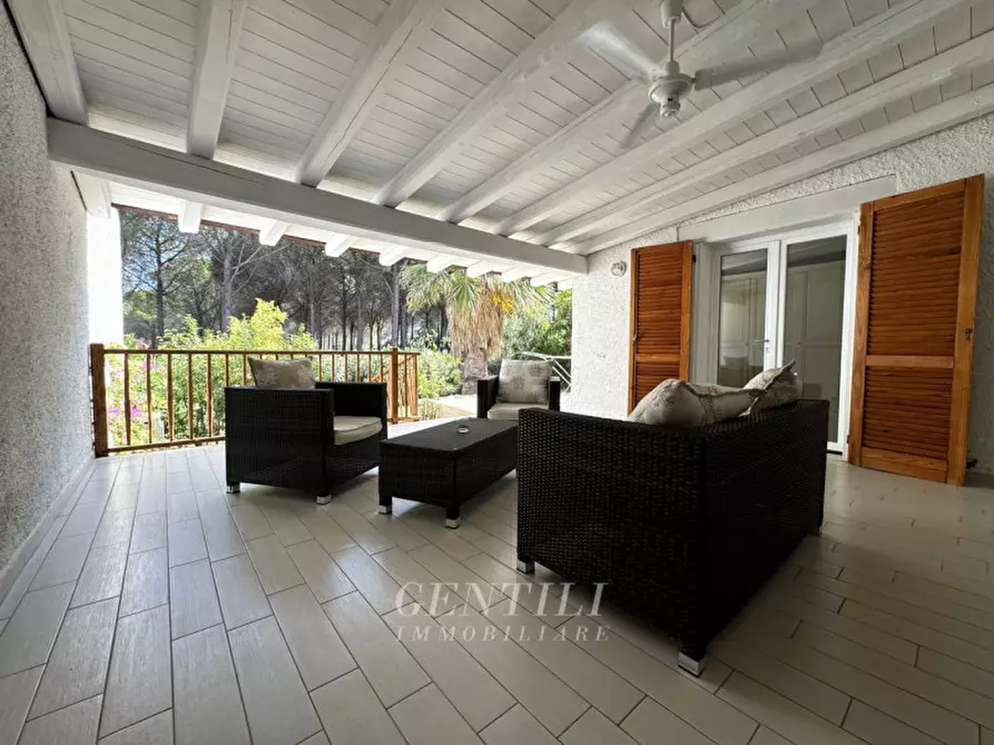 Immagine 1 di Appartamento in vendita  a Arzachena