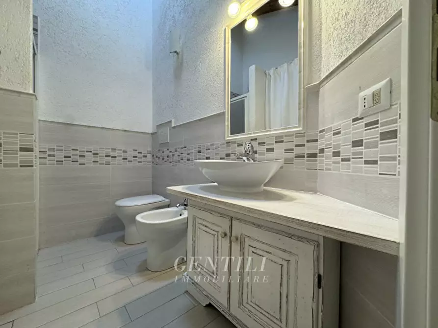 Immagine 10 di Appartamento in vendita  a Arzachena