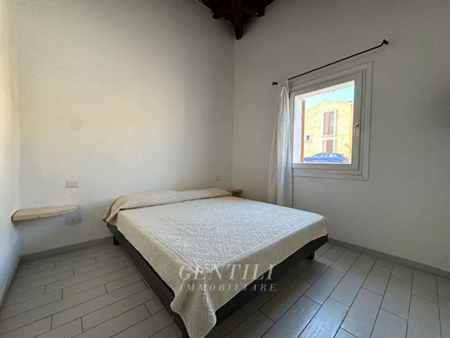 Immagine 14 di Appartamento in vendita  a Arzachena