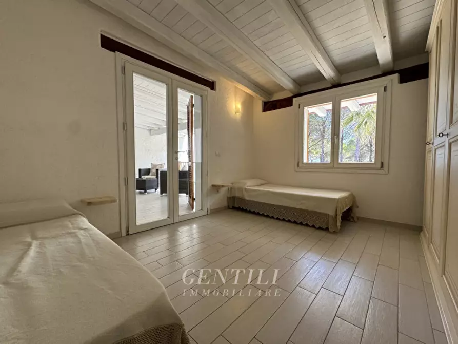 Immagine 16 di Appartamento in vendita  a Arzachena