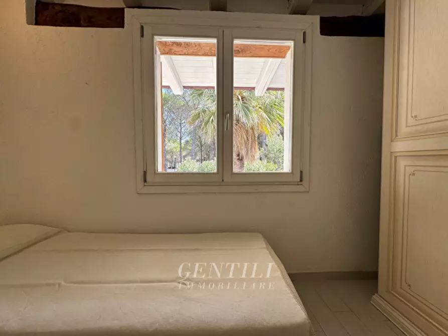 Immagine 17 di Appartamento in vendita  a Arzachena