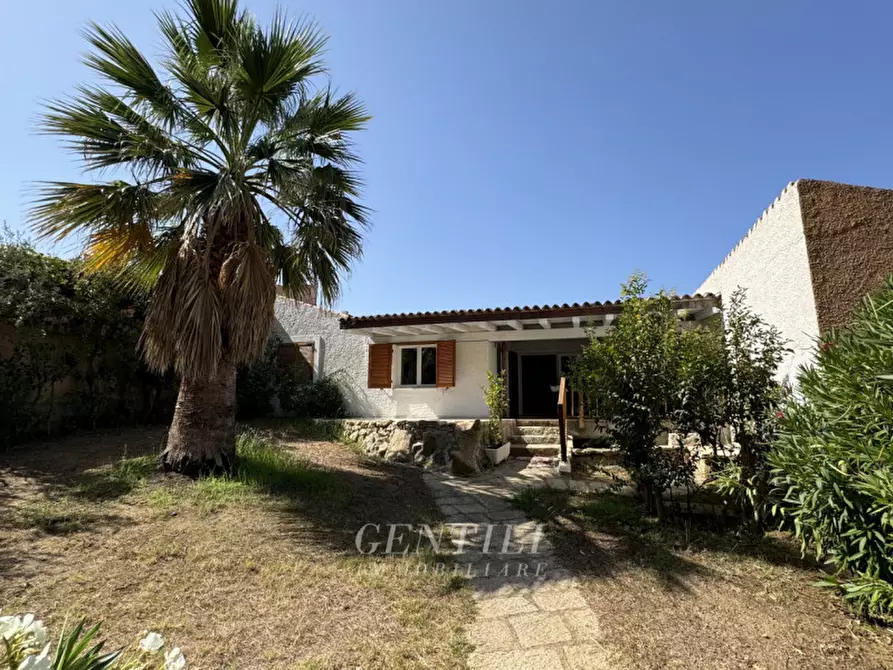 Immagine 25 di Appartamento in vendita  a Arzachena