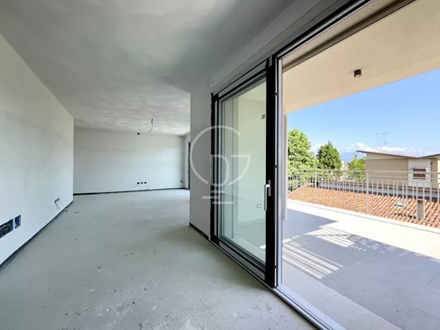 Immagine 14 di Appartamento in vendita  in Via Tommaso del Molin a Desenzano Del Garda