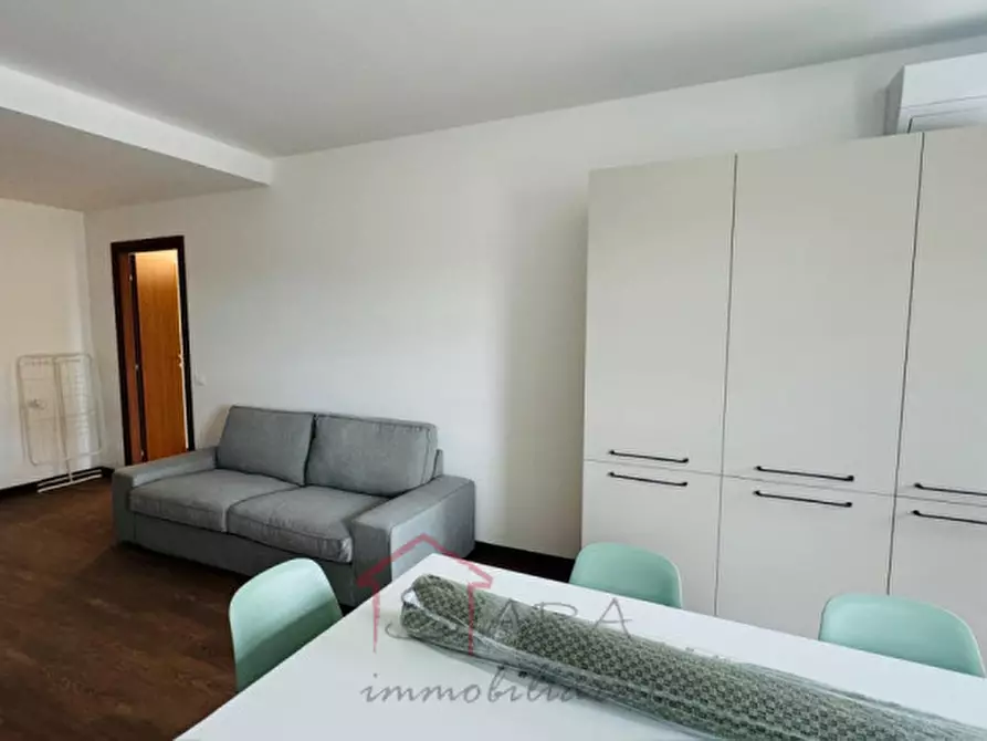 Immagine 2 di Camera in affitto  in Gall. Porte Contarine 4 a Padova