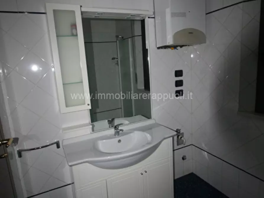 Immagine 5 di Appartamento in vendita  a Sinalunga