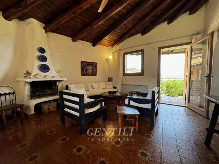 Immagine 4 di Appartamento in vendita  a Arzachena