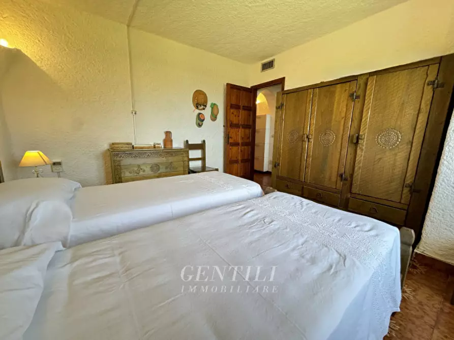 Immagine 13 di Appartamento in vendita  a Arzachena