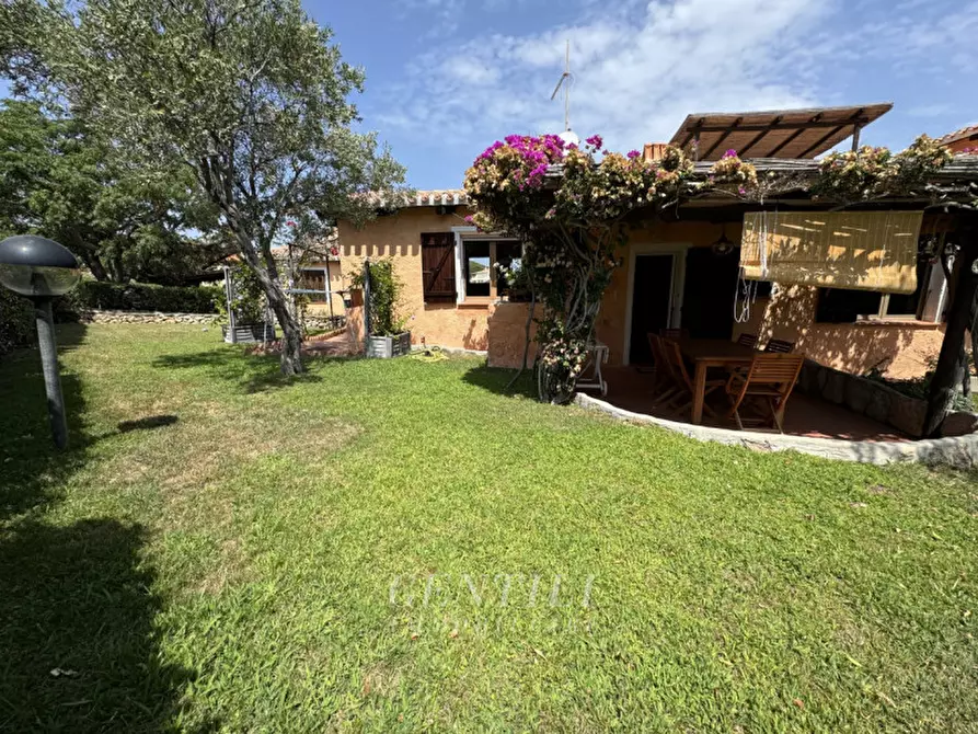 Immagine 19 di Appartamento in vendita  a Arzachena