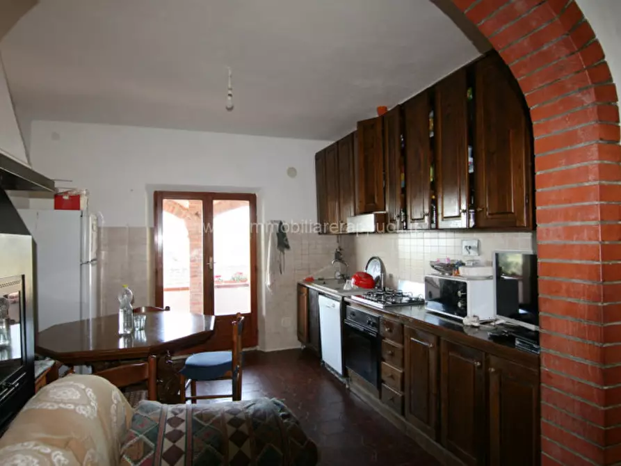 Immagine 5 di Villetta a schiera in vendita  a Sinalunga