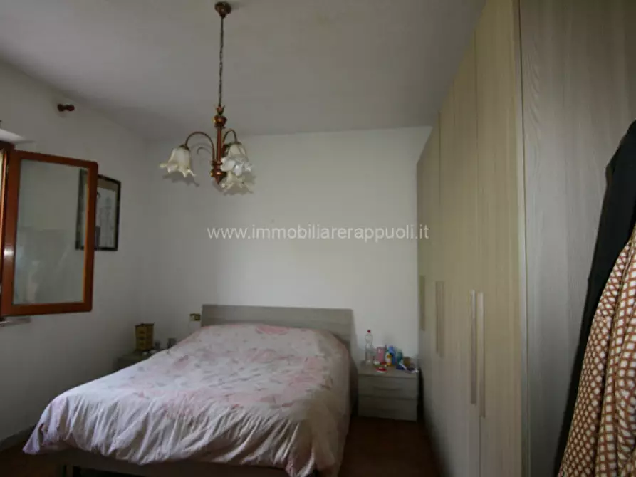 Immagine 9 di Villetta a schiera in vendita  a Sinalunga