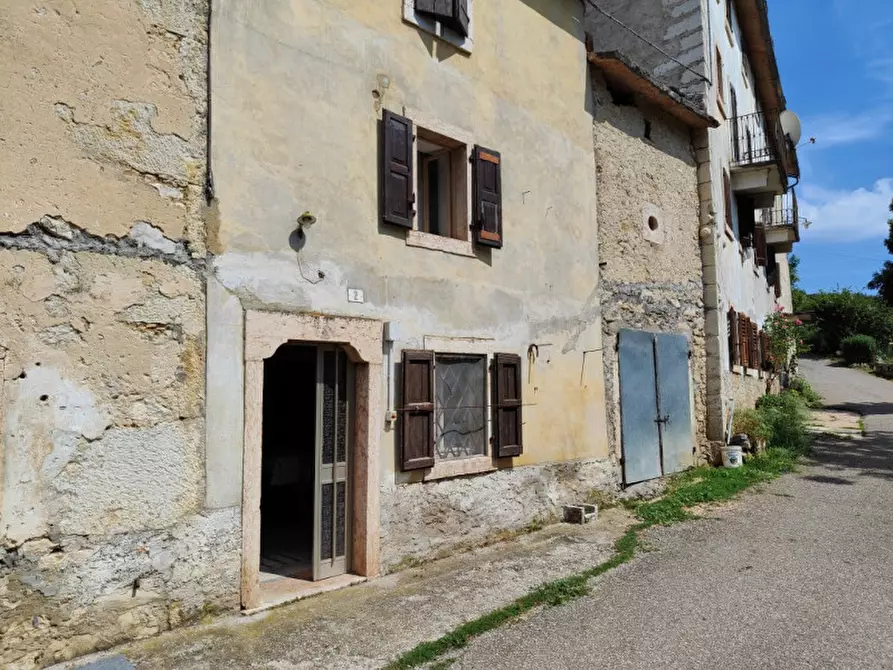 Immagine 1 di Rustico / casale in vendita  in contrada riva a Rovere' Veronese