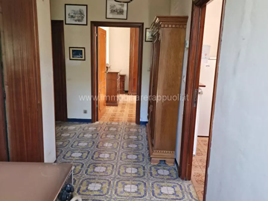 Immagine 2 di Villetta a schiera in vendita  a Sinalunga