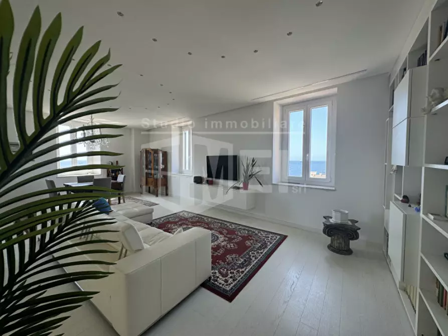 Immagine 15 di Appartamento in vendita  in viale di Antignano a Livorno