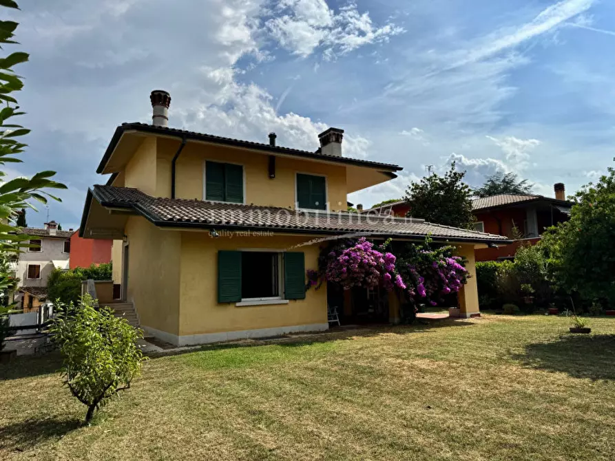 Immagine 1 di Villa in vendita  in via Marco Polo a Garda