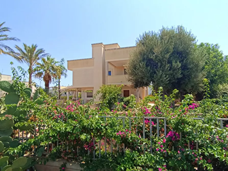 Immagine 2 di Villa in vendita  in CASAV a Fasano