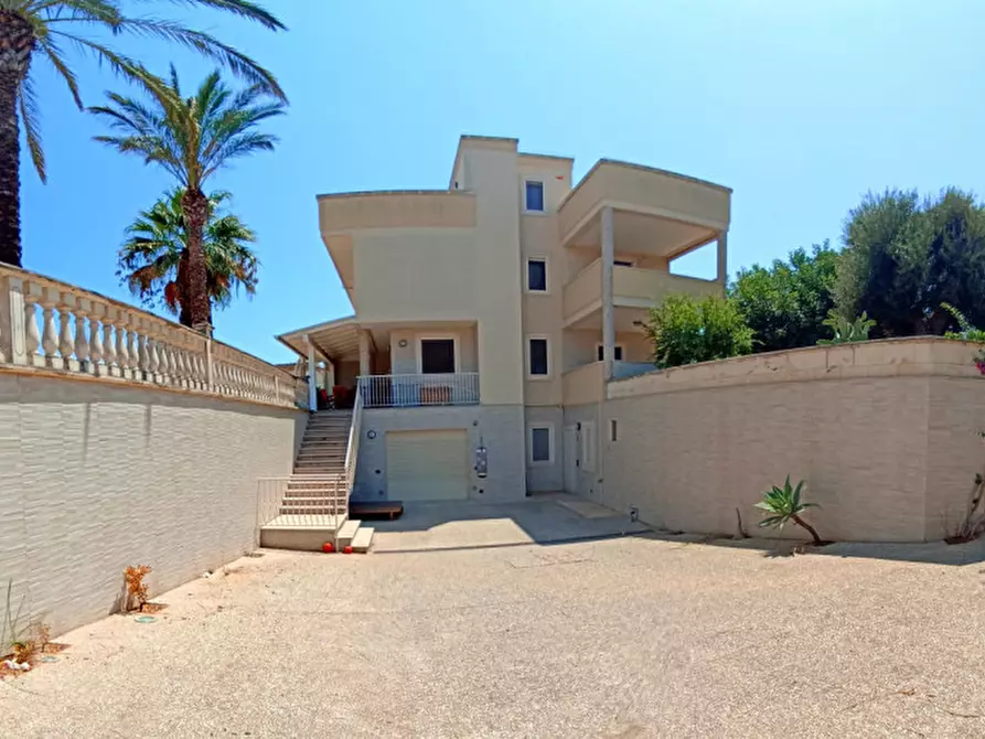 Immagine 3 di Villa in vendita  in CASAV a Fasano