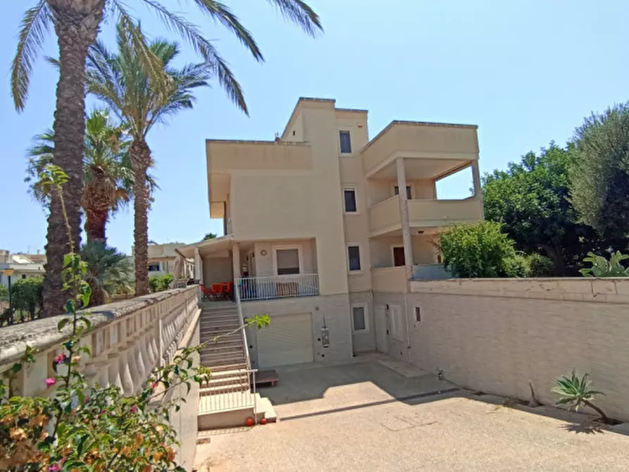 Immagine 5 di Villa in vendita  in CASAV a Fasano