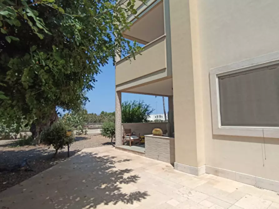 Immagine 8 di Villa in vendita  in CASAV a Fasano