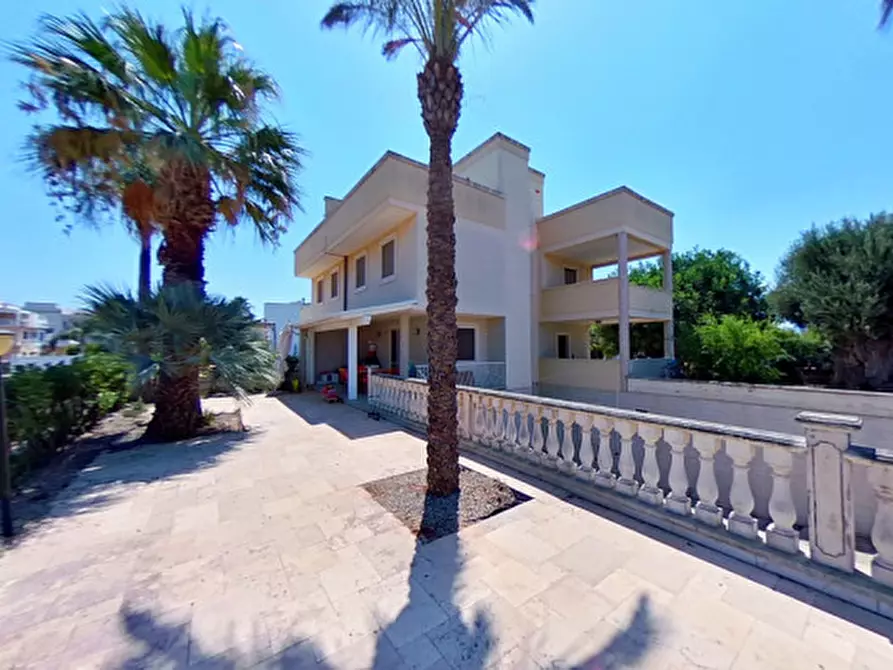 Immagine 28 di Villa in vendita  in CASAV a Fasano