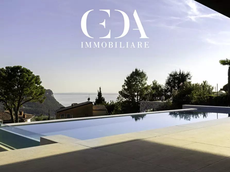 Immagine 7 di Villa in vendita  in via villaggio oliveto a Costermano sul Garda