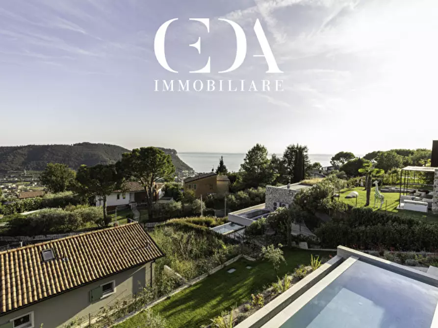 Immagine 14 di Villa in vendita  in via villaggio oliveto a Costermano sul Garda