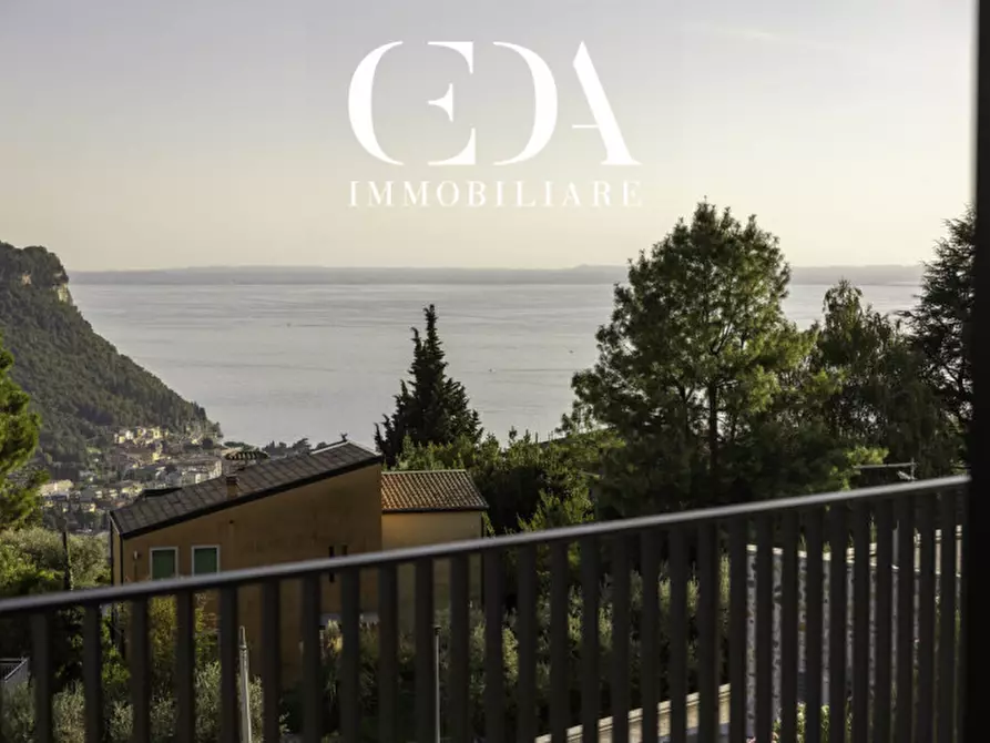 Immagine 16 di Villa in vendita  in via villaggio oliveto a Costermano sul Garda