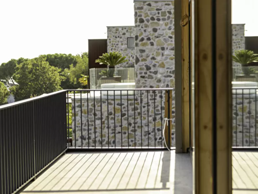 Immagine 22 di Villa in vendita  in via villaggio oliveto a Costermano sul Garda