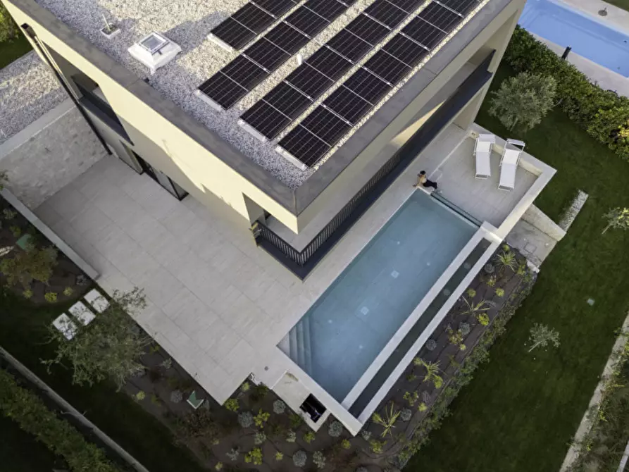 Immagine 27 di Villa in vendita  in via villaggio oliveto a Costermano sul Garda