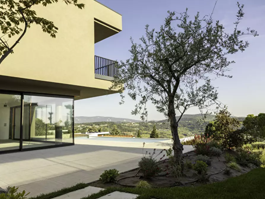 Immagine 29 di Villa in vendita  in via villaggio oliveto a Costermano sul Garda