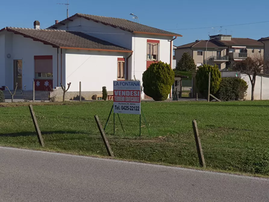 Immagine 2 di Terreno in vendita  a Rovigo