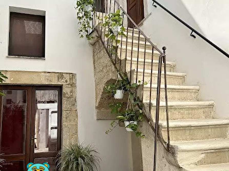 Immagine 1 di Casa indipendente in vendita  in via francesco arcudi a Soleto