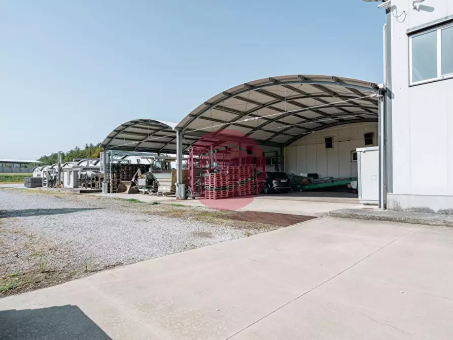 Immagine 10 di Capannone industriale in vendita  a San Leo